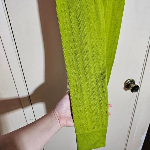 🏷️NWT JoyLab Seamless High Rise Cable Knit 7/8 Leggings In Lime Green - Size XS - Picture 7 of 10